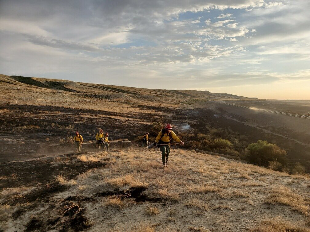 MDwildfire's tweet photo. MDS1 helped on 300 acre fire yet. Everyone doing well https://t.co/zGkMXgIWBM