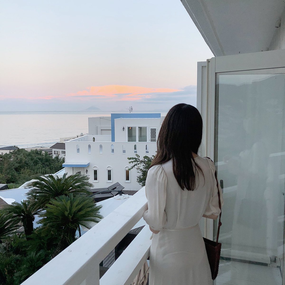 fuu_toon's tweet photo. Hotel sea shell🐚

ギリシャのサントリーニ島をモチーフにしたお部屋🇬🇷
真っ白の洞窟のような空間で
秘密基地みたいだった！

白浜海岸が一望できるオーシャンビューのお部屋はとにかく非日常を味わうことができる🌊

二人の中で一番好きなホテルになったよ。また絶対泊まりに行きたい...! https://t.co/v3oyQJbrPD