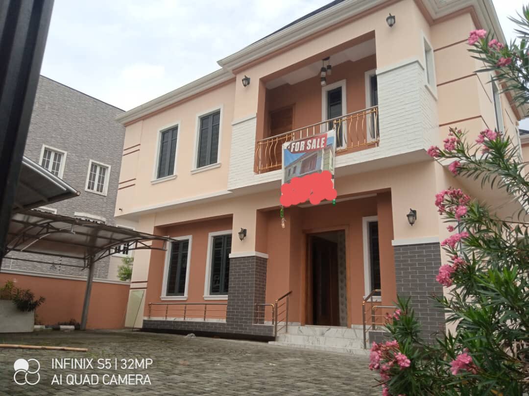RhedsoulEstates's tweet photo. Looking for: *land*
*House*
*1/ 2/ 3 Bedroom Flat/ Duplex*
*Commercial/ Residential Property*
To buy/ sell/ lease in Lagos/ Abuja?

Call/ SMS: 090 788 95029 https://t.co/0XljdTD8yW