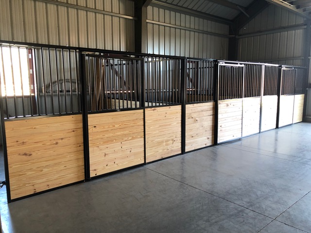 TritonBarns's tweet photo. Triton has so many styles and options for your stalls. We have something for everyone. From kits to free standing! Pm for a quote or a brochure! https://t.co/RhsF91ic81