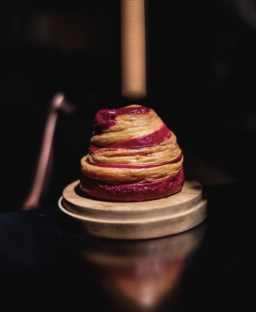THEBARNBERLIN's tweet photo. Thats a Coffee Cruffin. Collaboration of @CoffeeAndLucas and @casamanfredi in Italy. Coffee by us! 🥰🙌🏽 https://t.co/7KUyO8Toat