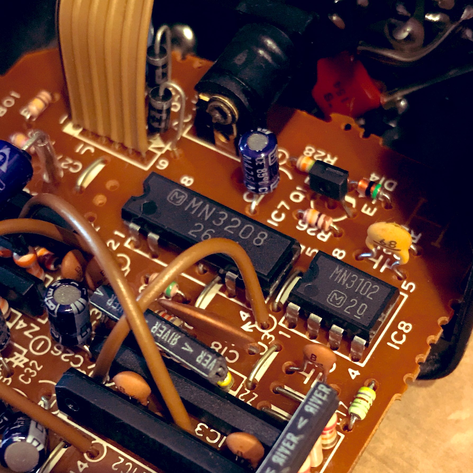 Yamaha CH-100 stereo chorus 修理 - TOKYO EFFECTOR
