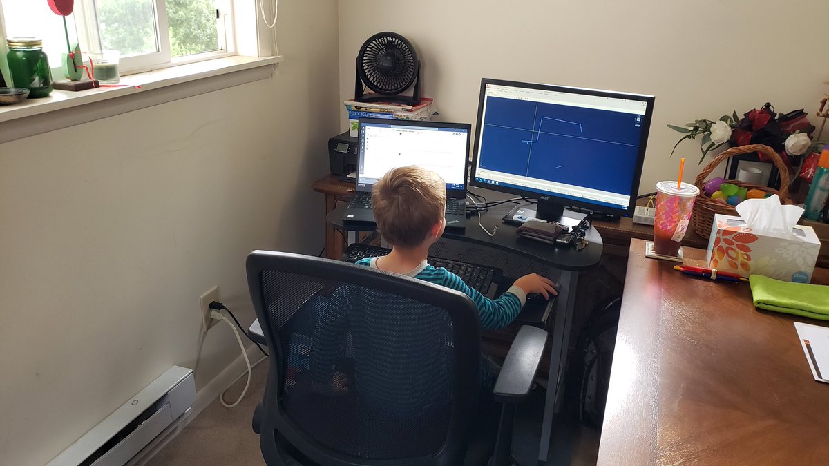 TwisterJim3's tweet photo. Working from home again. I even have an assistant! #workwin #homewithfamily https://t.co/IKGYTQ38j4