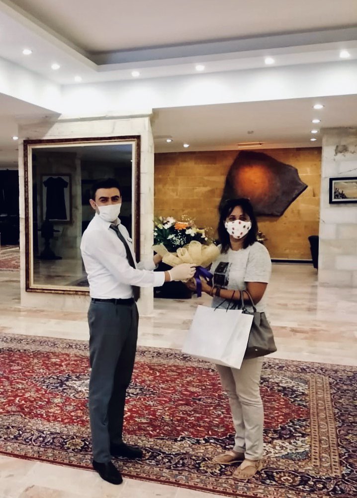 🇹🇷🇪🇸 Dinler Hotels - Ürgüp işletmemizde pandemi sonrası ilk yabancı uyruklu misafirimiz İspanya'dan geldi. 

Kendisini çiçeklerle 💐 karşıladık. 

Bienvenidos ☺️🎈

#Kapadokya #Cappadocia #Ürgüp
