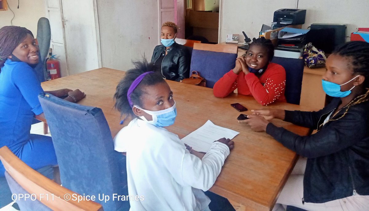 WamboStar's tweet photo. Having an insightful convo with these girls on #endteenpregnancieske some of the solutions include;
1. Parents/caregivers should create time to talk to their children
2. Boys need to be empowered too, they are left out
3. Perpetrators are NOT facing justice https://t.co/pfsKmQu3ri