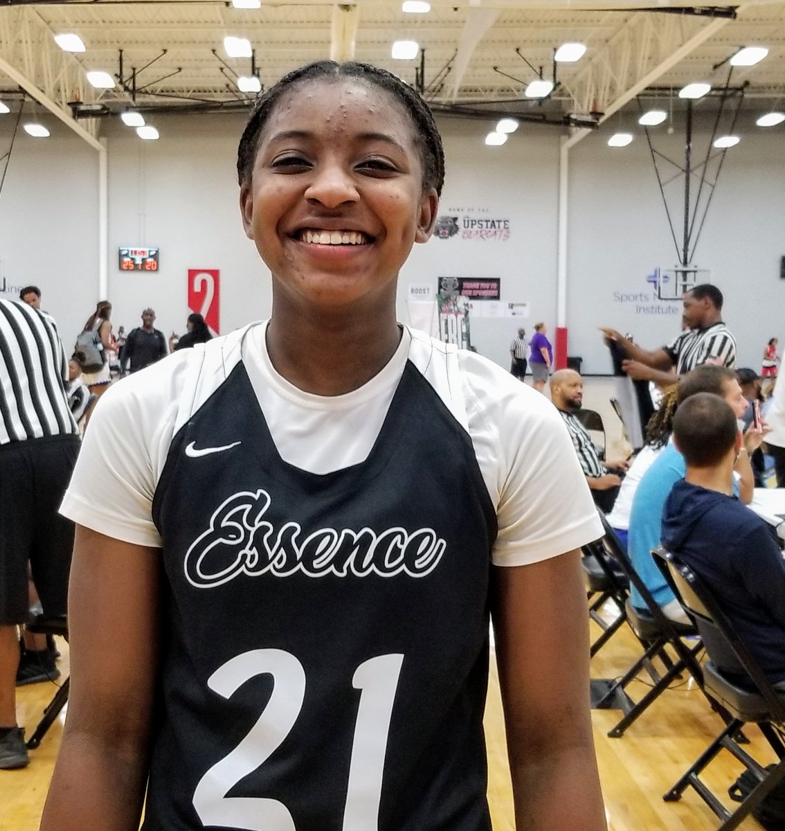 365whoops's tweet photo. 🚨🔥 #WarGamesATL 🔥🚨
#CGHR | #TheCarolinas
Session 2
🏀 CLASS OF 2024 🏀
Players to watch 📸🎥
@EssenceXtremeGB - @SanaaTripp
#FBCUnited- @ZamareyaJones
#FBCBlazers- Jayden Boykin
#CarolinaGirlsHoops #NCBallers #GABallers #DaFuture #CarolinaGirls #GirlsBall2 https://t.co/sRcqevhuNI
