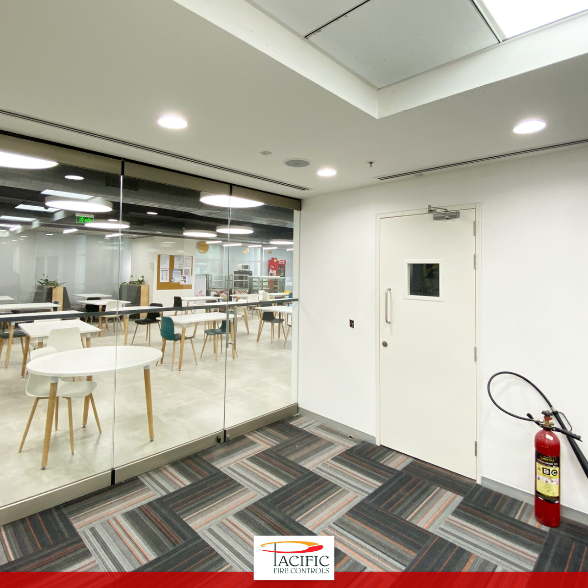 PacificFireCont's tweet photo. Fire-rated doors are an essential barrier in protecting important areas like server rooms in big offices. Here is an ideal installation that we recently did for a client.

#PacificFireControls #FireRatedDoors #Manufacturer https://t.co/f5sa2YHjOO