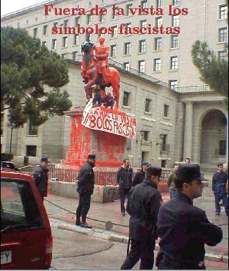 Hace 19 años <a href="/IzcaNacional/">Izquierda Castellana</a> pintó de rojo la estatua de Franco en Madrid, e inició una campaña de retirada de simbología Franquista. Ahora se inicia la retirada de simbología Borbónica, que no son más que restos del Franquismo. 

Noticia: elmundo.es/elmundo/2001/0…