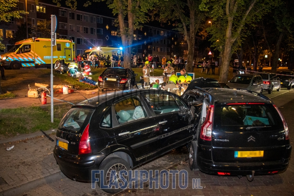 Vlaardingen - Slachtoffer verkeersongeval overleden: ?..