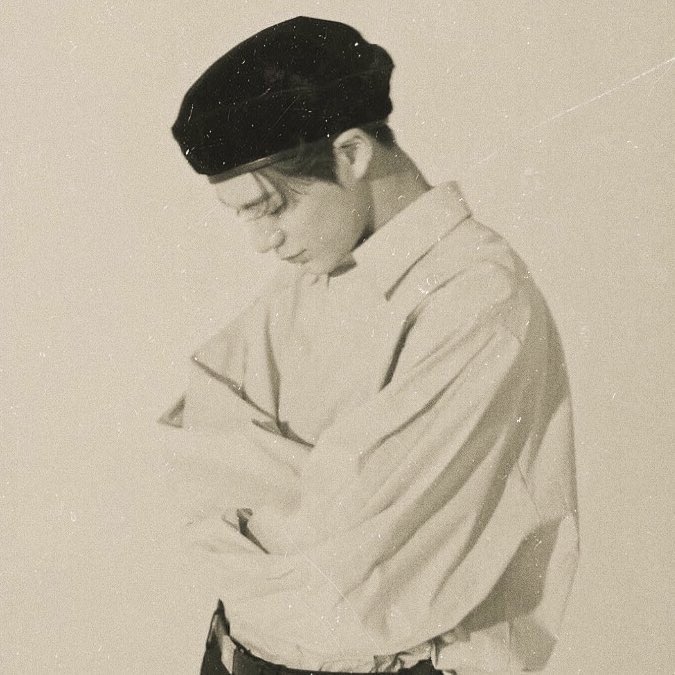yopeachyyy's tweet photo. jeno in the 90’s 📺 https://t.co/b4h5qktwvz