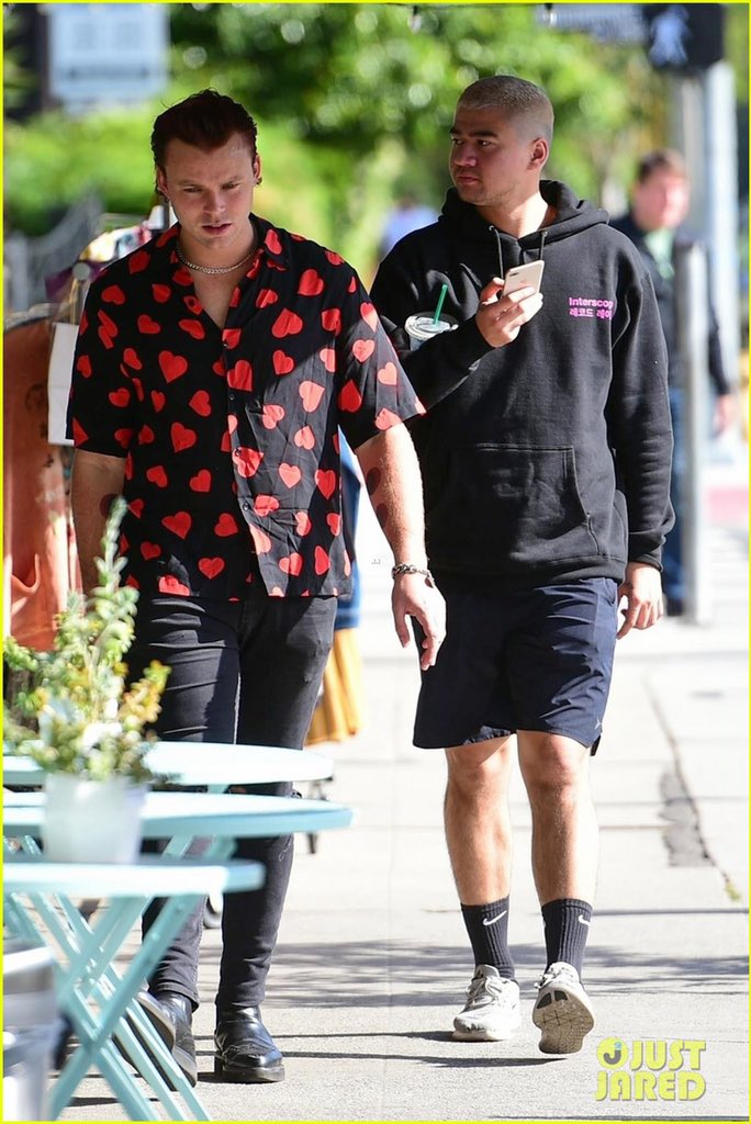 Cashton hanging out caught by paps while looking phenomenal, a thread.