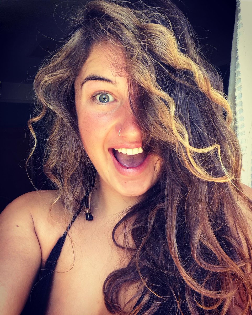 LouJeke's tweet photo. I love my mad mop 🤪 https://t.co/hUXs3Mm3B4