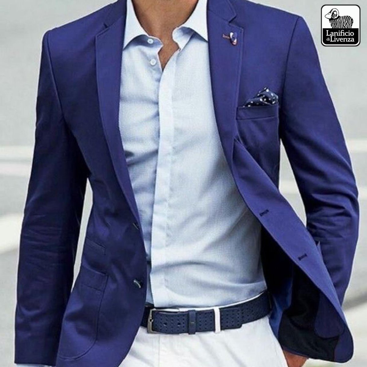 LLivenza's tweet photo. Haz que tu look hable por ti.⁣
⁣
Un blazer a la medida, siempre es un perfecto complemento para tus outfits.⁣
⁣
Haz tu cita con nosotros por DM o WhatsApp al número 55344502⁣
⁣
#blazer #blazerstyle #bespoke #menstyle #guatemala #modagt #modaguatemala #menswear #mens https://t.co/JTU6UmjVaT