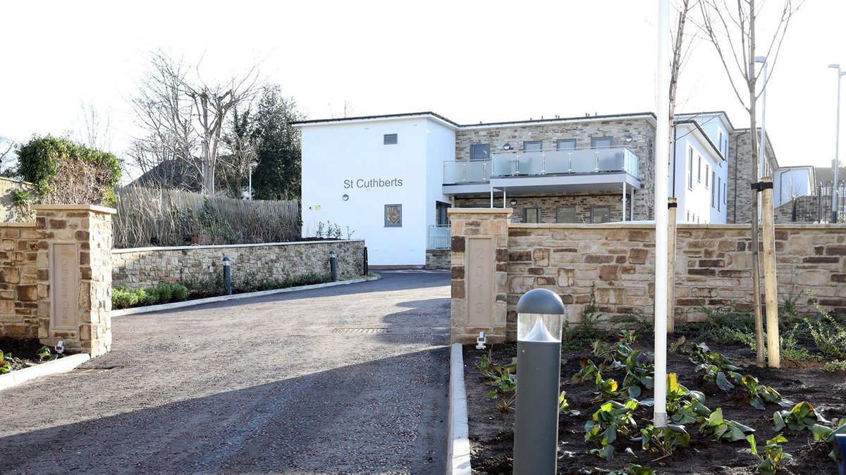 KarbonHomes's tweet photo. We have a number of 2 bedroom apartments available to rent at our St Cuthbert's development in Hexham. Suitable for people over 55, you can register your interest online today: https://t.co/33ACjuRP5X 🏡 https://t.co/jJ6N3eWwaI