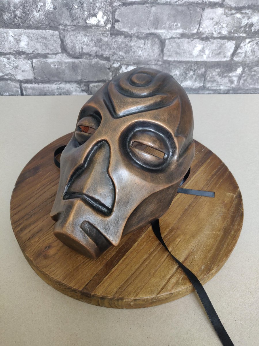 PaperRelics's tweet photo. Here are some of my finished Dragon priest masks from #Skyrim. When I wanted to start making handmade paper masks I knew it had to be these. https://t.co/E0toqfilst