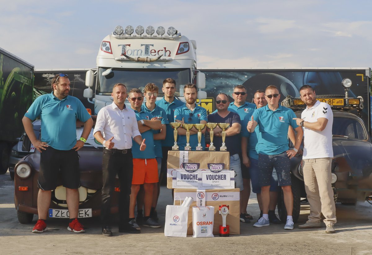 GroupMawo's tweet photo. Master Truck to najfajniejsza impreza motoryzacyjna, nie zabrakło tam również nas. Mariusz Frąc, prezes MaWo Group oraz Damian Bartnikowski -Ambasador Polskiego Transportu - wręczali nagrody specjalne.
Gratulujemy!
#mastertruck #mawogroup #ambasadorpolskiegotransportu #tomtech https://t.co/2lI2W64Fue