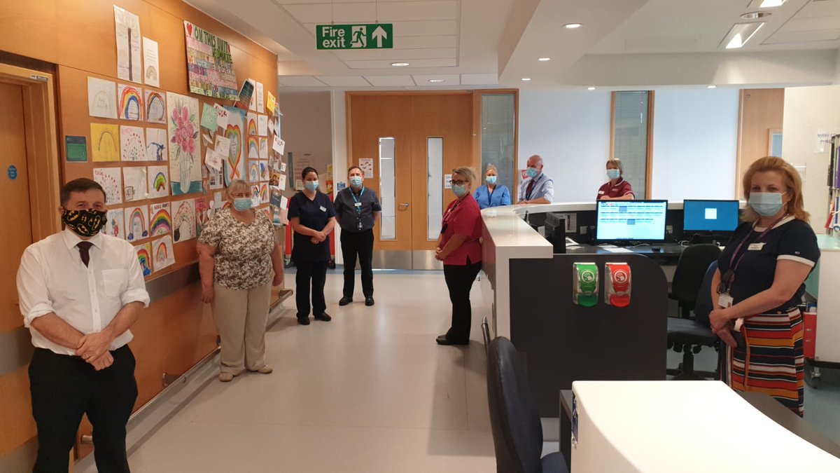 WesternHSCTrust's tweet photo. We are delighted to welcome Health Minister @RobinSwannMoH to our South West Acute Hospital this afternoon to meet with our staff and thank them for their ongoing hard work throughout the COVID19 pandemic https://t.co/QWeQ1RzgUY