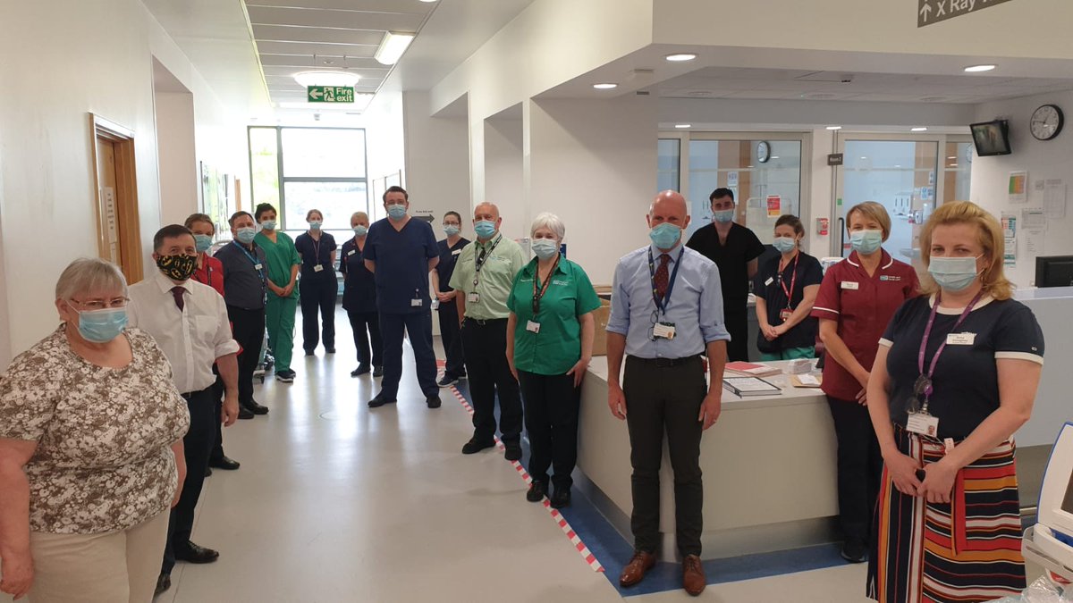 WesternHSCTrust's tweet photo. We are delighted to welcome Health Minister @RobinSwannMoH to our South West Acute Hospital this afternoon to meet with our staff and thank them for their ongoing hard work throughout the COVID19 pandemic https://t.co/QWeQ1RzgUY