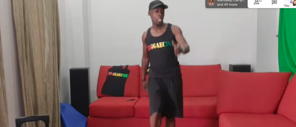 tdsb_alison's tweet photo. Happening now! Kevin Carrington brings #reggaecise to #gwsummer2020. Get up, stand up and MOVE! #TDSBsummer2020 @sarahkurita0722 Day 11 @MsRukiya https://t.co/VROvORqHhy