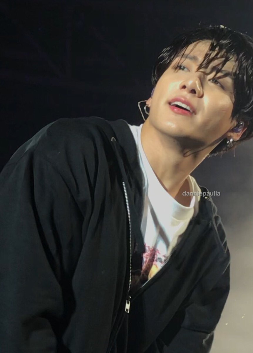 -jungkook pictures taken by fans at concerts a thread