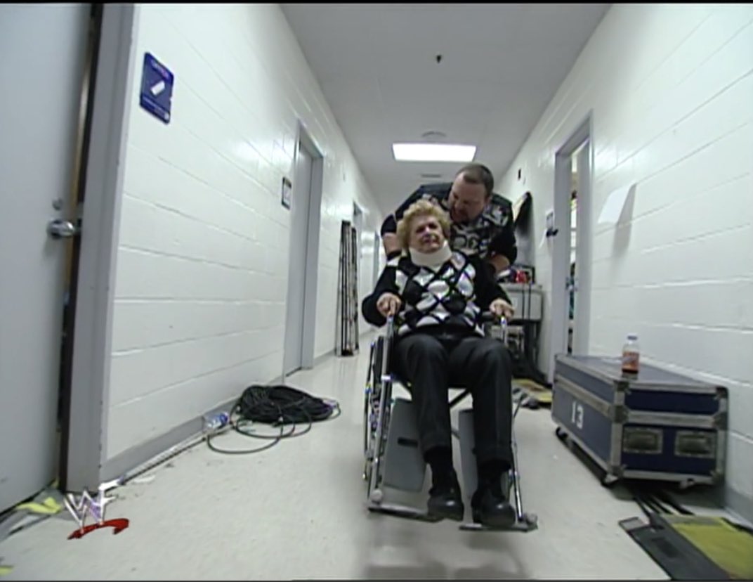 deadeditors_'s tweet photo. Weeeeeeee. #raw2000 https://t.co/vupAJnmExc