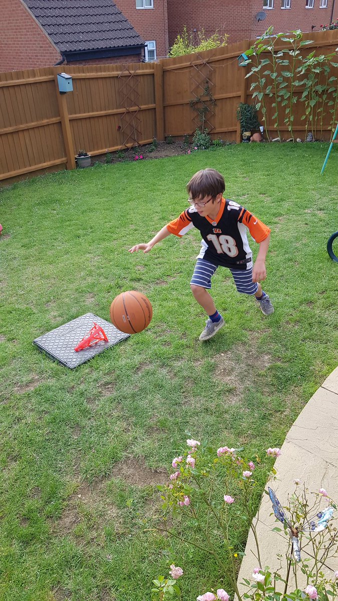ang162's tweet photo. Enjoying Virtual Basketball Summer Camp all the way from the UK! @WashWizards @JrWizards https://t.co/XhsUH9WV1t