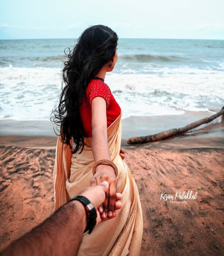 SugTweetz's tweet photo. தூரமாய் நான்
போகாதே என்று நீ
சொல்லி புரியவைப்ப��ை 
விட மௌனமாக கடந்து 
செல்வதே மேல் ..!!
#Suga_Writes https://t.co/ASEwOopFi1