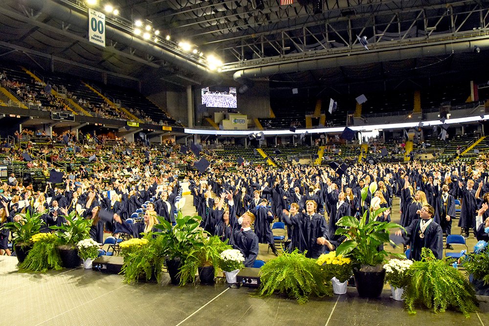 FrancisHowell's tweet photo. Graduation Photos are online! Wagner Portrait Group has posted all 3 high school graduation photos on their website, and they are ready to view and order. Go to: https://t.co/1yC9dSFmJQ. Click on the “ORDER” button, then click on the “View Graduations” button. https://t.co/jyE49UfPTS