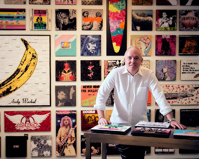 “Most people think artists have a bohemian lifestyle with odd hours and midnight inspirational sessions,” says contemporary artist Stephen Wilson. “That may work for some artists, but I work better on a schedule.” Spend 24 hours with Wilson here: thescoutguide.com/24-hours-with-…