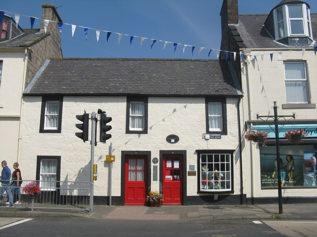 SaltyCoo's tweet photo. Did you know that #Sanquhar is home to the oldest Post Office in the world?  It opened in 1712 and for over 300 years has been keeping Sanquhar connected to the world and the world to it! #SourcetoSea #Nithraid2020 https://t.co/z8EksV7cxW