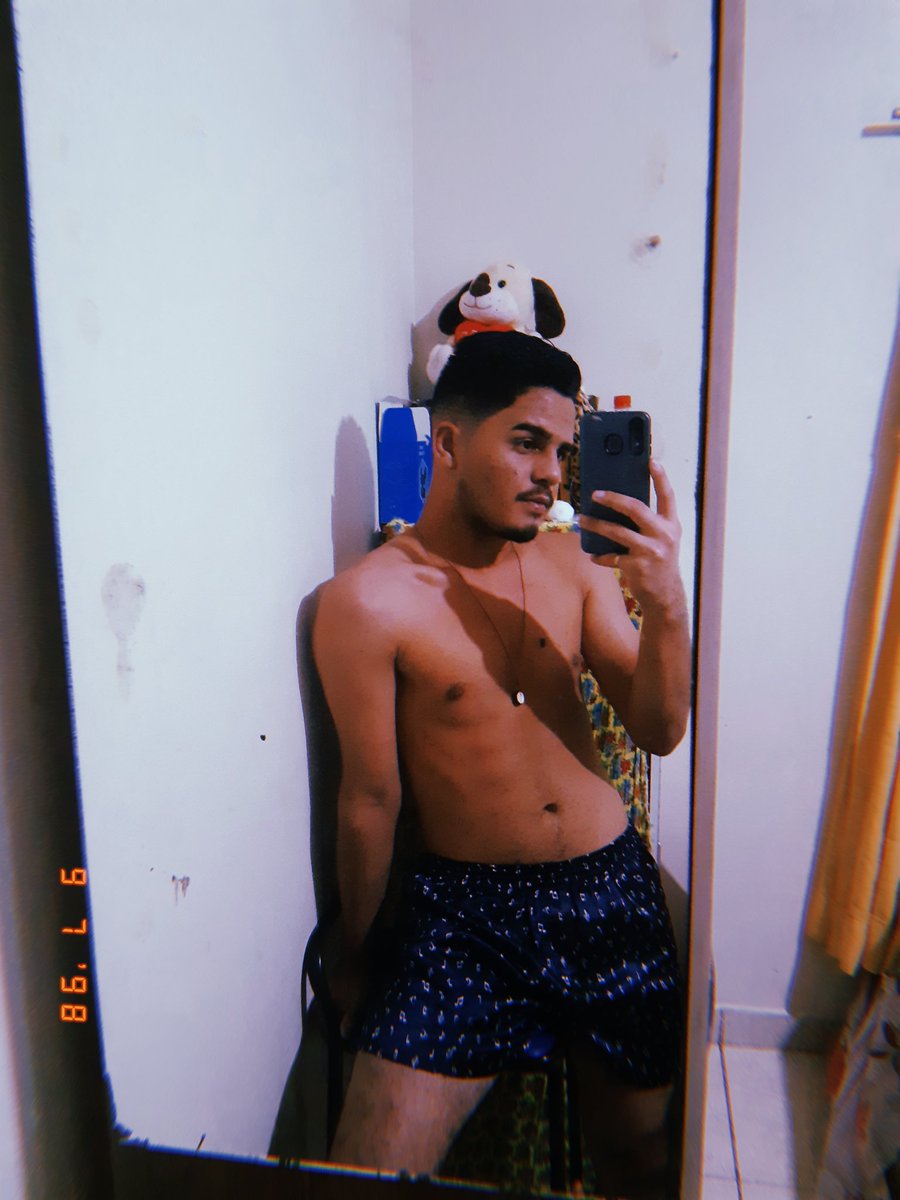 MaurlioGabriel3's tweet photo. Bem aleatório
.
.
.
#LGBTQuarenteners #loveislove #LGBTQts #bi #BiscoitoLGBTQ #BiscoitoNasPoc #BoaSemana #LGBTQIA https://t.co/l37fHuep5u
