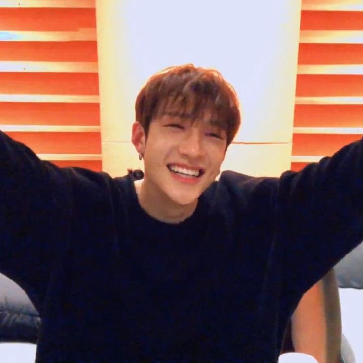 very random songs i want chan to play on vlive (a weird thread)