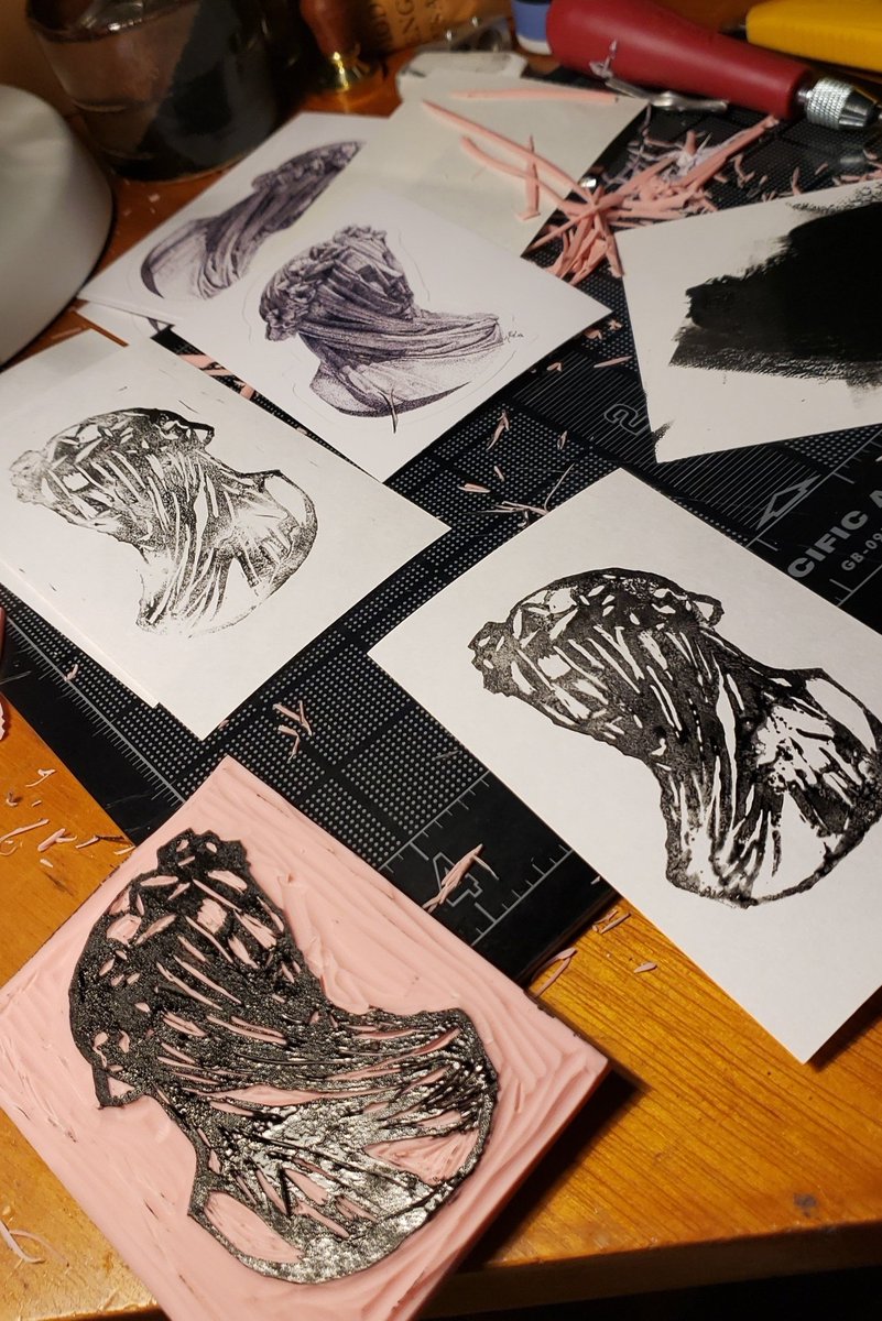 dotsbyjuli's tweet photo. I'm selling 25 prints of this Veiled Lady Linocut!

$7 (shipping included!) 
5×7 on Bristol board 

DM to claim one! https://t.co/5cjuFH6RV4