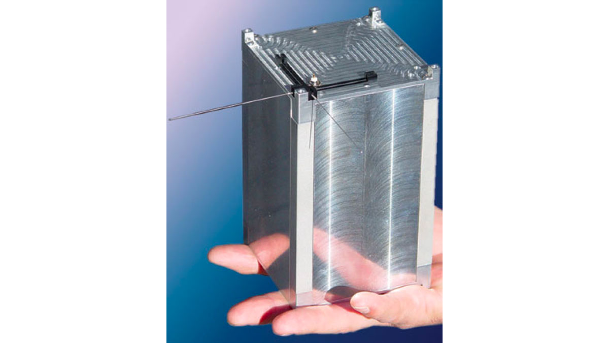 NNSAWilliams's tweet photo. .@LosAlamosNatLab put four tiny
"CubeSats”–satellites small
enough to hold in one hand–
into orbit in December 2010.
The #satellites were designed
and built in less than six months to demonstrate rapid response satellite capability. #Trinity75 https://t.co/lQfnuiKBg0 https://t.co/KzBq0dKFcQ