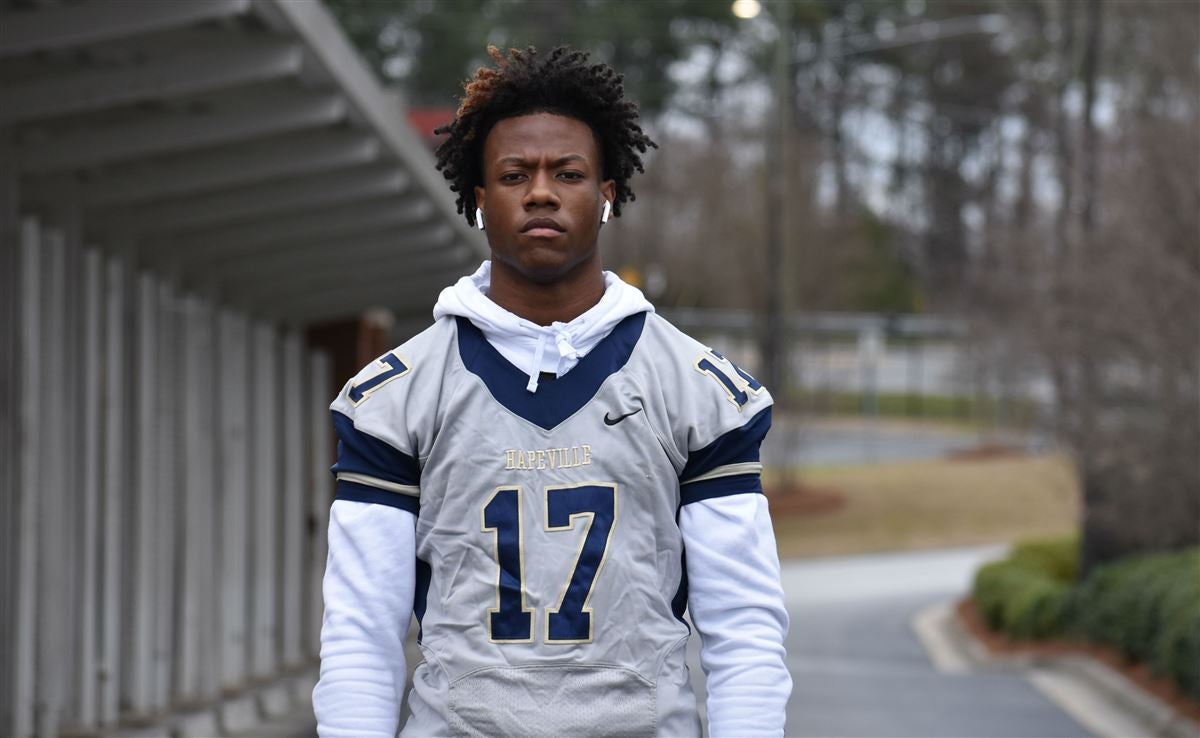 New: #LSU LB commit Zavier Carter lands on high school Butkus Award watch list for the nation's top linebacker. One of four future Tigers on the list. 247sports.com/college/lsu/Ar…