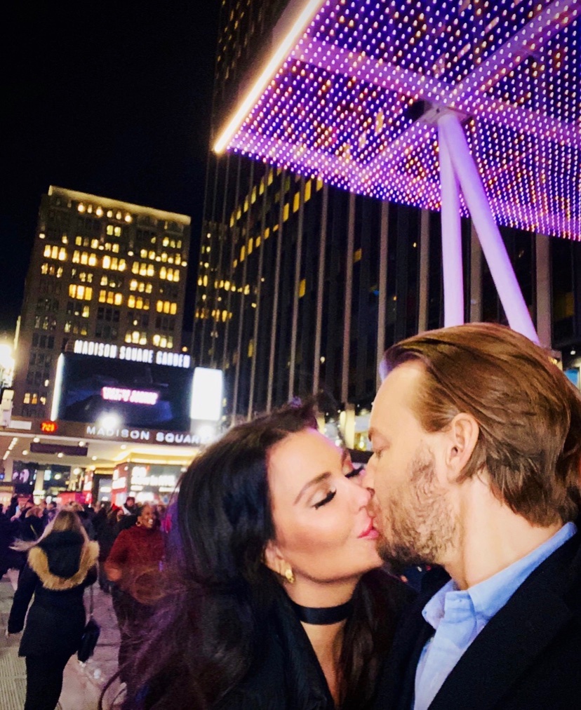 #LoveIsEssential #LoveIsNotTourism I am American, he is Swedish 🇺🇸🇸🇪...we met while both living in NYC...we are the loves of each other’s lives...please help binational couples reunite. 🙏🏼💜 <a href="/is_tourism/">TourismIsABlueColor</a> <a href="/SecPompeo/">Secretary Pompeo</a> <a href="/YlvaJohansson/">Ylva Johansson</a> <a href="/EU_Commission/">European Commission</a>