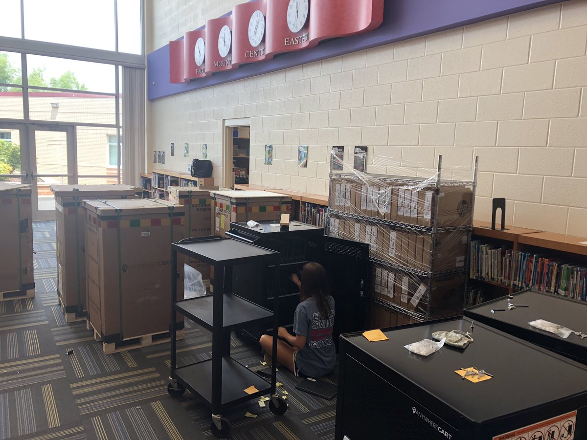 Exciting times! New tech carts and new chromebooks are being prepped as PBC goes 1:1! #pbcpride <a href="/BGISD/">Bowling Green Independent Schools</a>