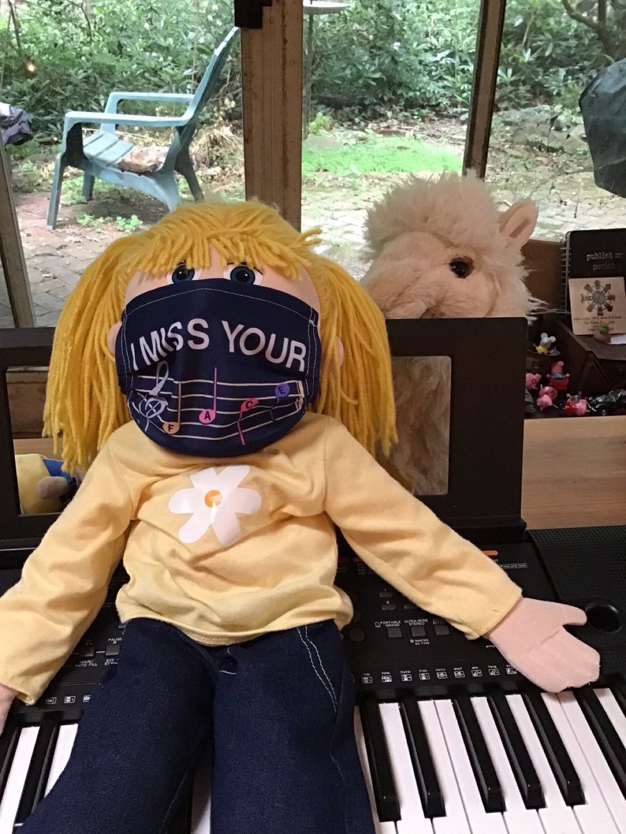 AnnieLynn215's tweet photo. Stay well all! #KidlitForMasks #MaskUp https://t.co/jjvfjy0OMV