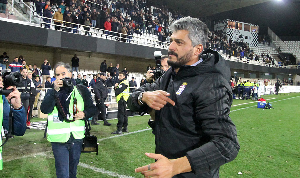 Felicidades <a href="/FCCartagena_efs/">FC Cartagena</a>!!! Merecido ascenso para un club que trabaja de gran manera. Gracias por dejarme ser parte de tu historia. A celebrar y a disfrutar de todo lo que se viene ⚽️ 💪 Abrazos desde 🇺🇾
