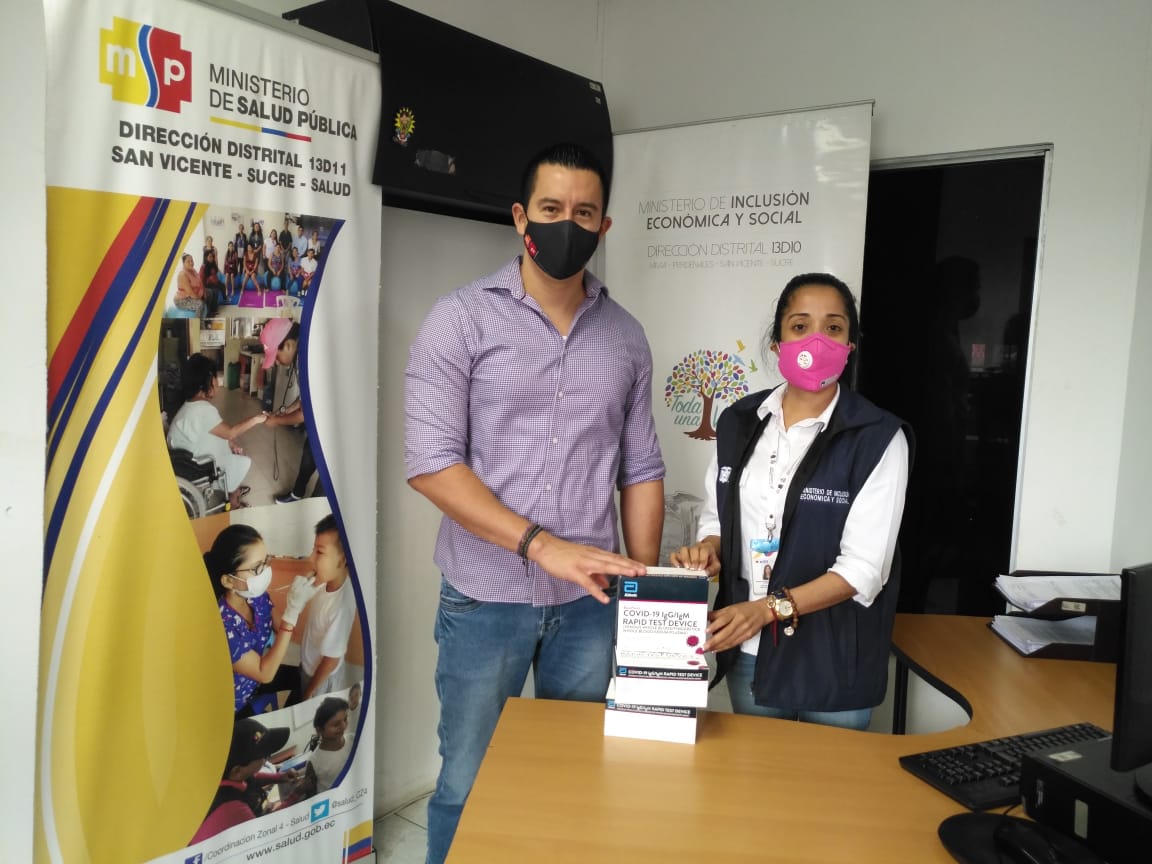 yessenia_loor's tweet photo. Zona 4|
#Distrito13D11 del Ministerio de Salud Pública
, entregó pruebas rápidas #Covid19_ec para servidores de #MIES Distrito 13D10; esta donación permitirá que el equipo de trabajo labore con confianza y seguridad.
@IvanGrandaM
@IsraelBrionesJ https://t.co/b2pCHK1E2p