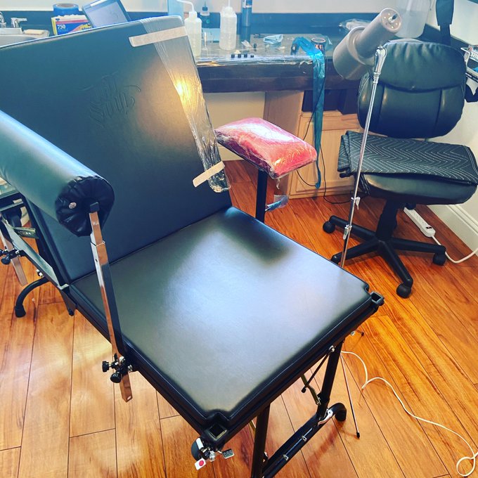 time for some work 💕 https://t.co/Dx08aExx7E