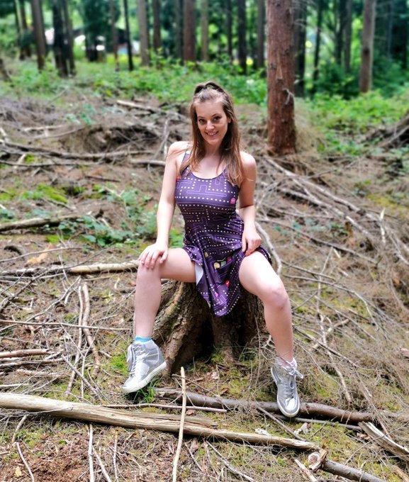 Cute little walk in the Forrest earlier 😍 https://t.co/boxGkKzdlb<a href="/tag/tittytuesday"class="tags"><span>#tittytuesday</span></a>