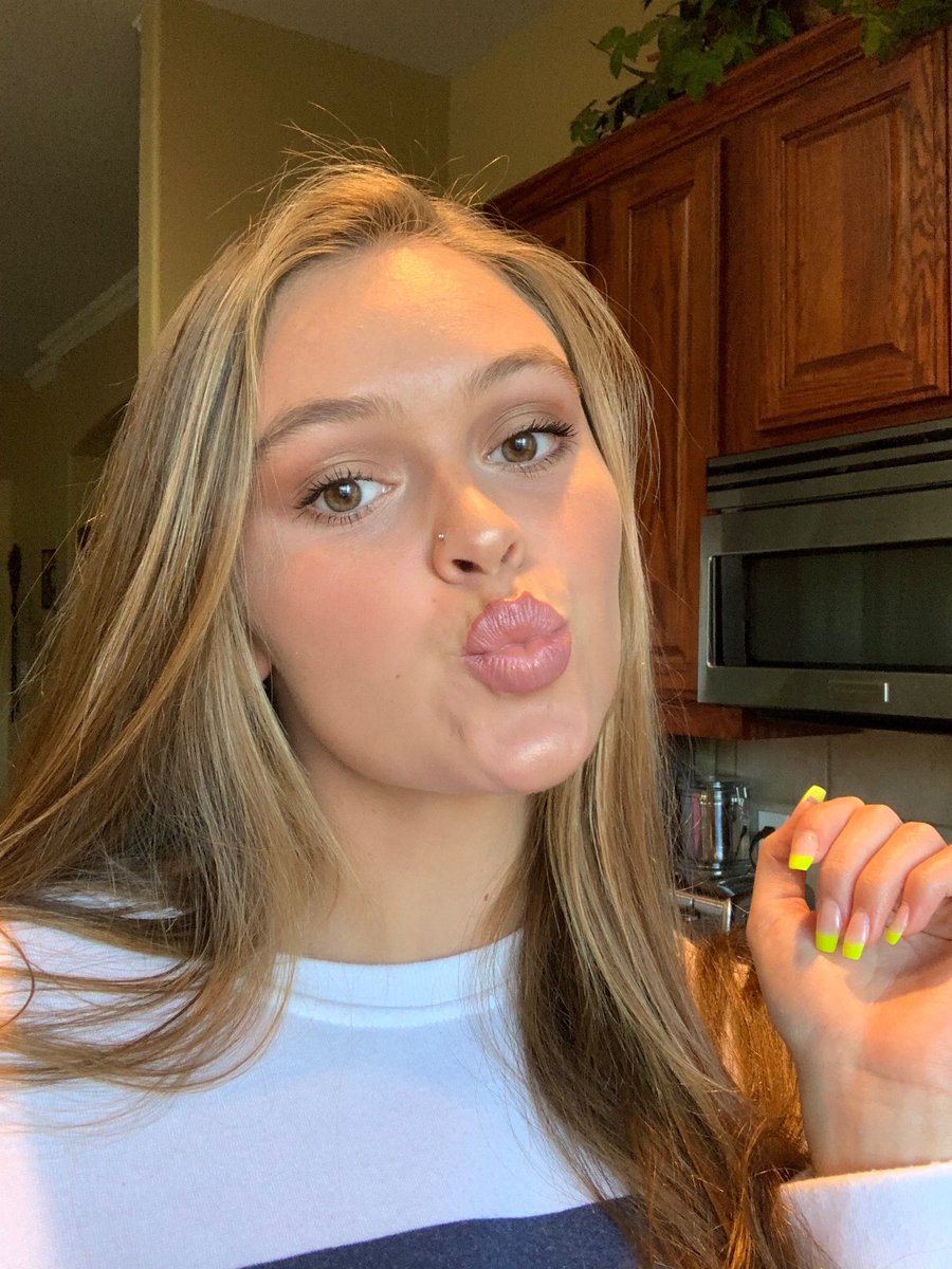 caleighnoelle's tweet photo. 🦋 https://t.co/8xNv7hSsKD