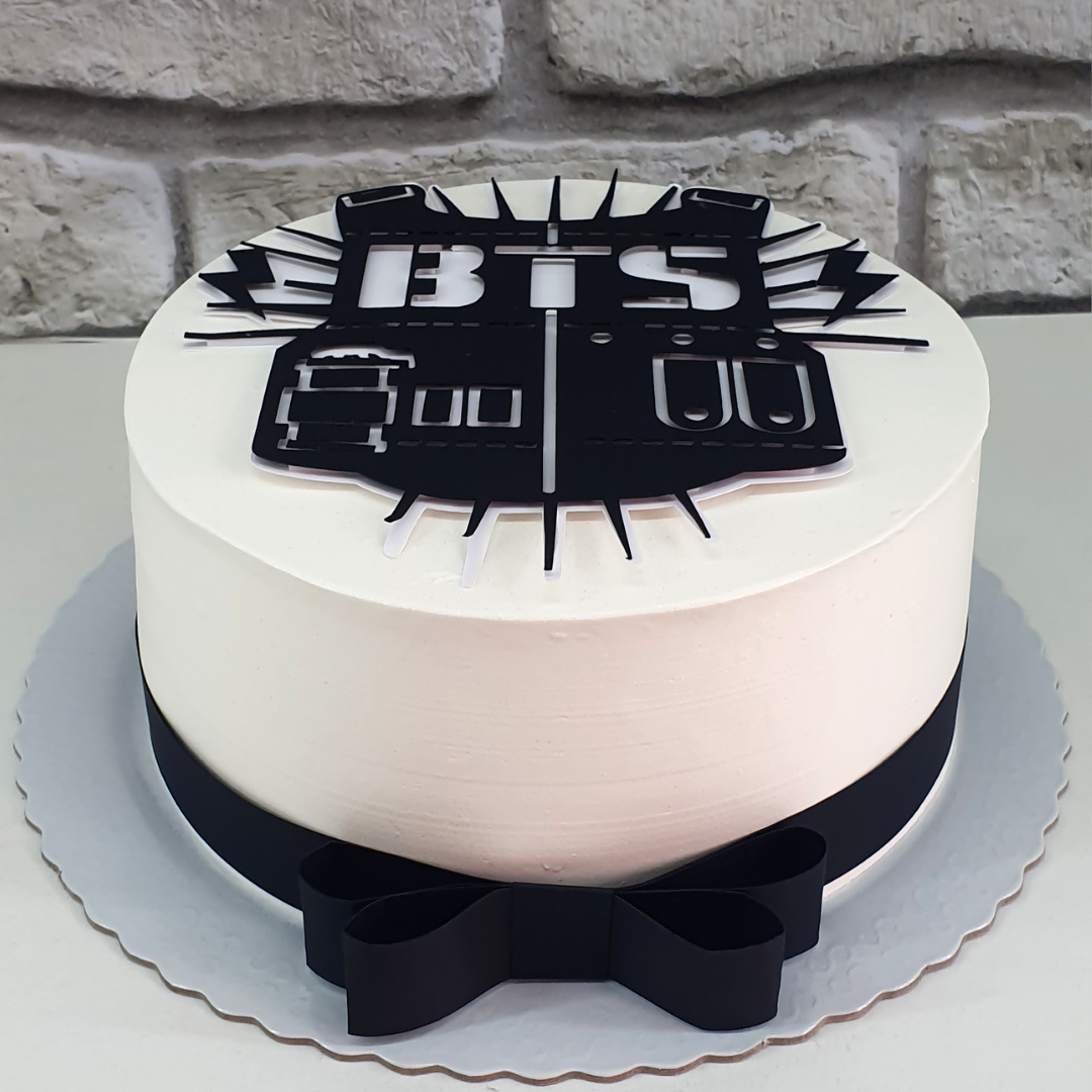 lisbolos's tweet photo. BTS 😊
.
#Encomende
.
💳 Passamos cartão
◾ Consulte condições
.
☎ |34| 99646-5274 😊
#LisBolos #BoloDecorado #Chantininho #BoloFesta #ConfeitariaArtesanal #ConfeitariaArtistica #BoloAniversario #Uberlandia #Cake #CakeDesign https://t.co/hocHasZBGc