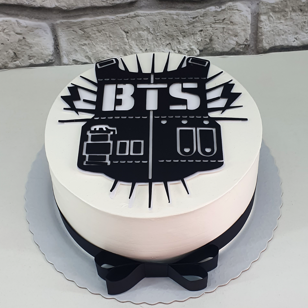 lisbolos's tweet photo. BTS 😊
.
#Encomende
.
💳 Passamos cartão
◾ Consulte condições
.
☎ |34| 99646-5274 😊
#LisBolos #BoloDecorado #Chantininho #BoloFesta #ConfeitariaArtesanal #ConfeitariaArtistica #BoloAniversario #Uberlandia #Cake #CakeDesign https://t.co/hocHasZBGc