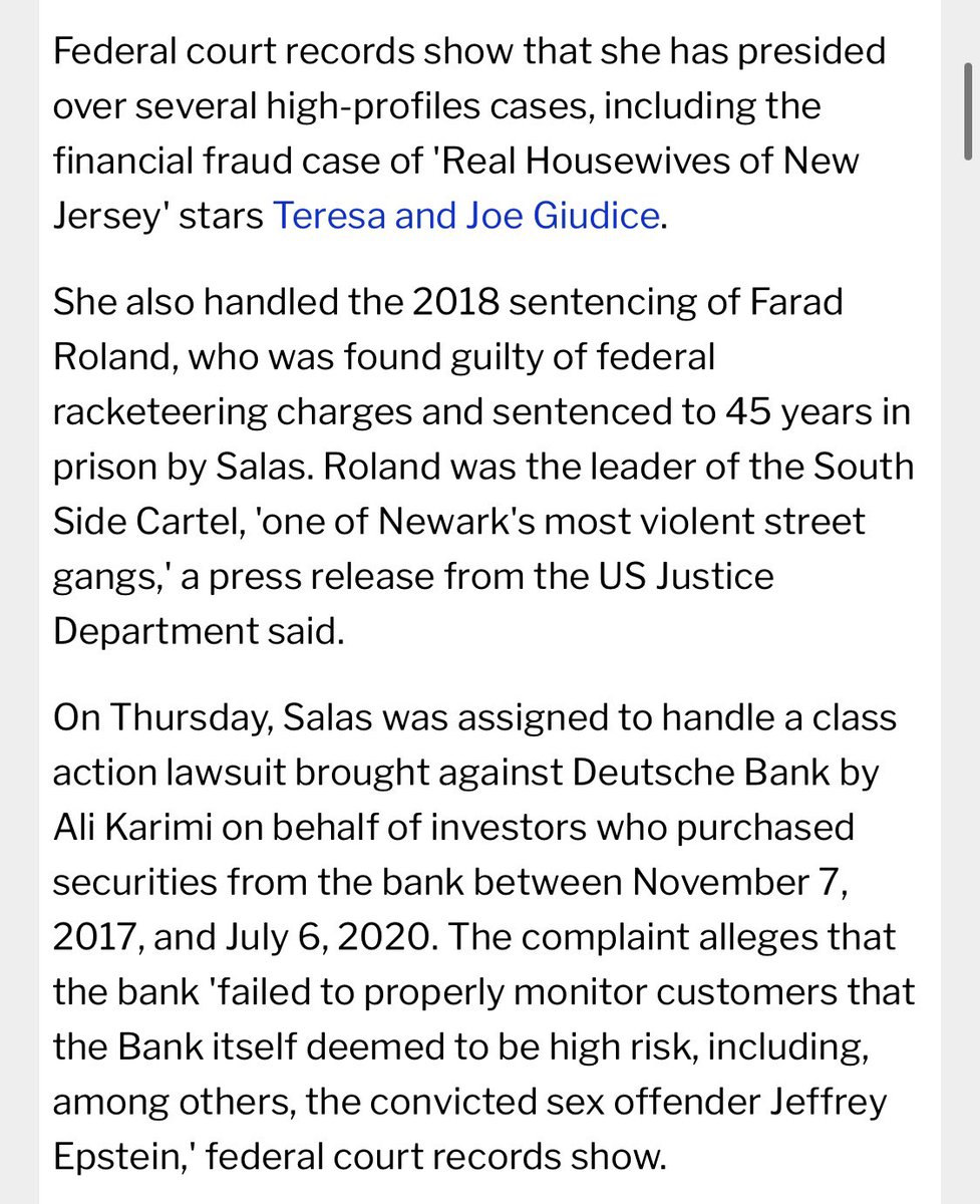 ThatoneITchick's tweet photo. Let’s not forget the Golden Rule...
The ones with the Gold make the Rules.
Ppl wonder how the #elite still run the show. Well, Who wants to become high profile fighting them, when it could cost you your or your family’s life? Isn’t it terrifying? https://t.co/rVaXp6rEhR