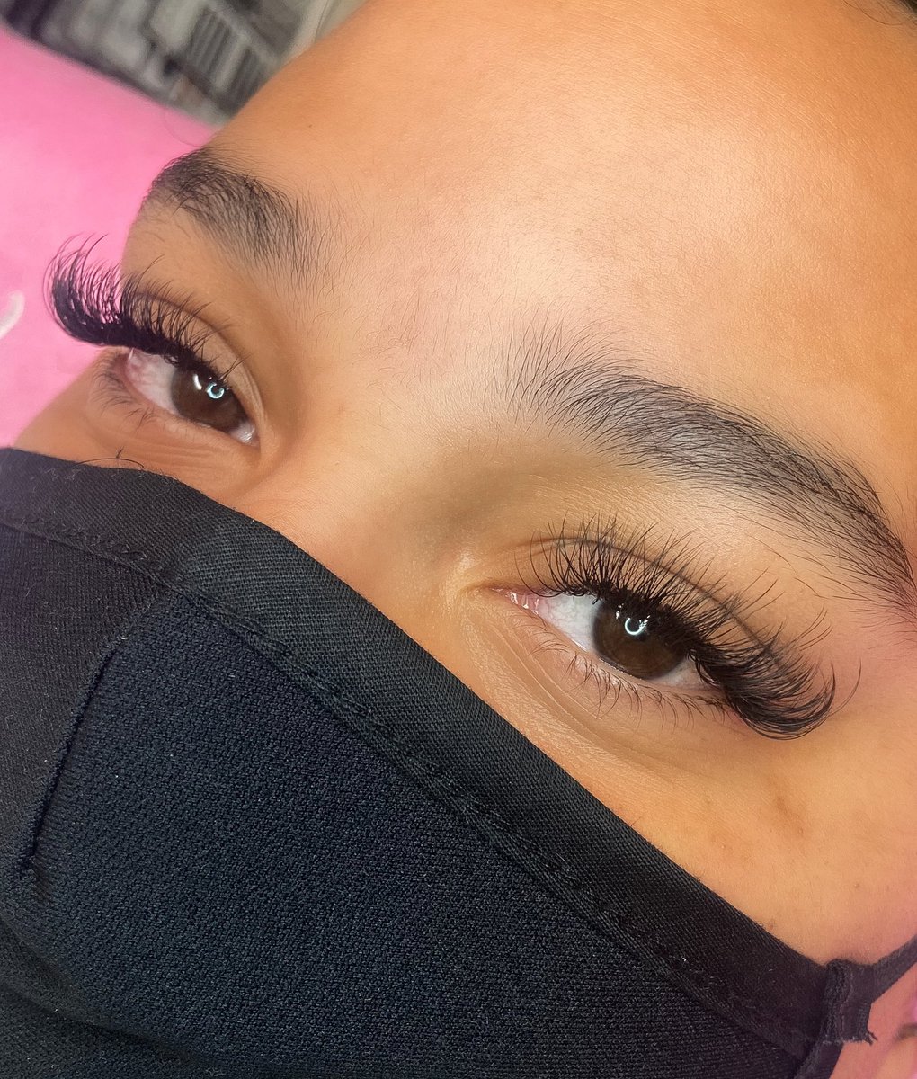 jaznaeevonne's tweet photo. I’m a 20 year old lash tech in Grand Rapids mi, a rt goes a long way ! https://t.co/MEIMkMJLBZ