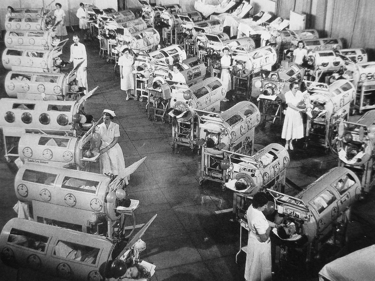Patients paralyzed by polio could only survive when they were stuck in large, mechanical breathing apparatuses: the so-called ‘iron lungs’.The machine decreased the pressure inside the box, to induce inhalation, before returning to the outside pressure, to induce exhalation.