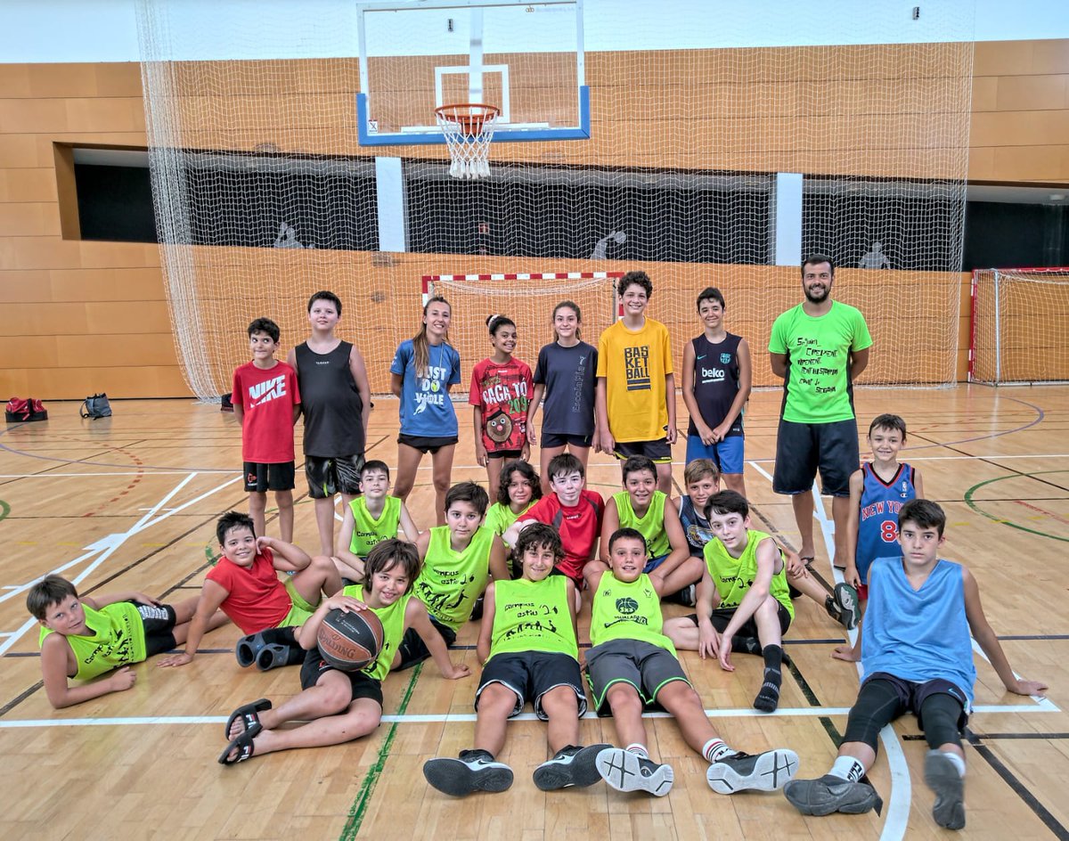 OdenaCB's tweet photo. Arribem a l'equador del Campus de Tecnificació.
Molt contents de poder tornar a gaudir del bàsquet!!! 💪🏻🏀 https://t.co/JQ47qMYkkV