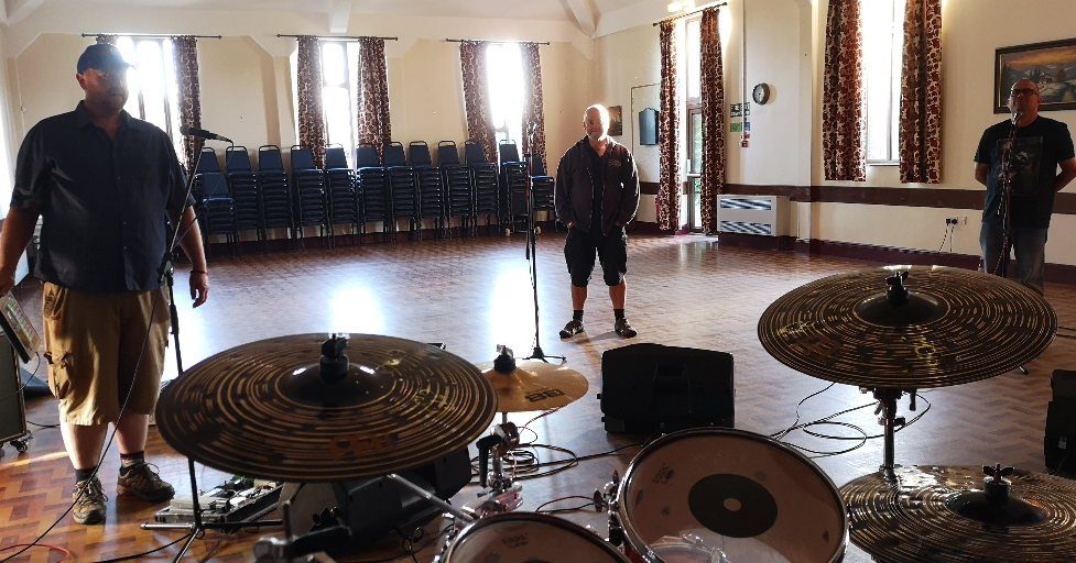 Propellertwit's tweet photo. It's been a while..... First time together since March 14th 
REHEARSAL!!!
We're all so excited...  Or we will be when we remember how they start...!!
#propeller #livemusic #rock #retford #rehearsal #longtimecoming #passthebeer https://t.co/5hr78nGwiB